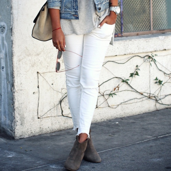 Tahari Denim - TAHARI //  White Denim Skinny Leg Jeans